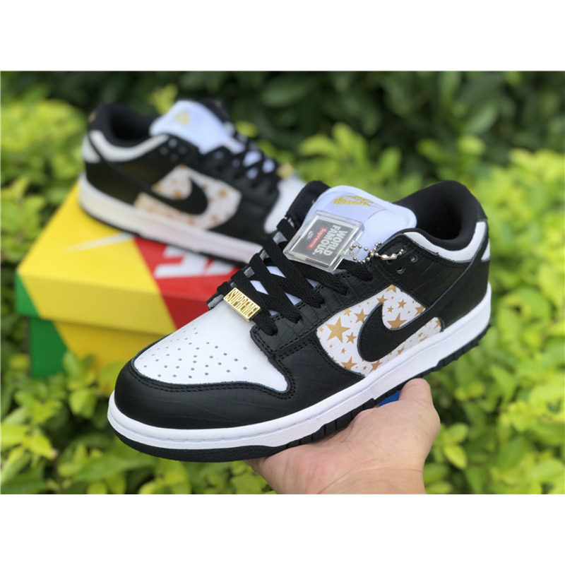 Sup*e x nike sb dunk low "black stars" dh3228 102 sneakers men women