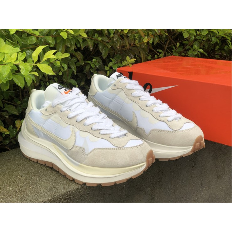 Nike regasus vaporrly SP x Sacai DD1875 100 Sneakers Men Women