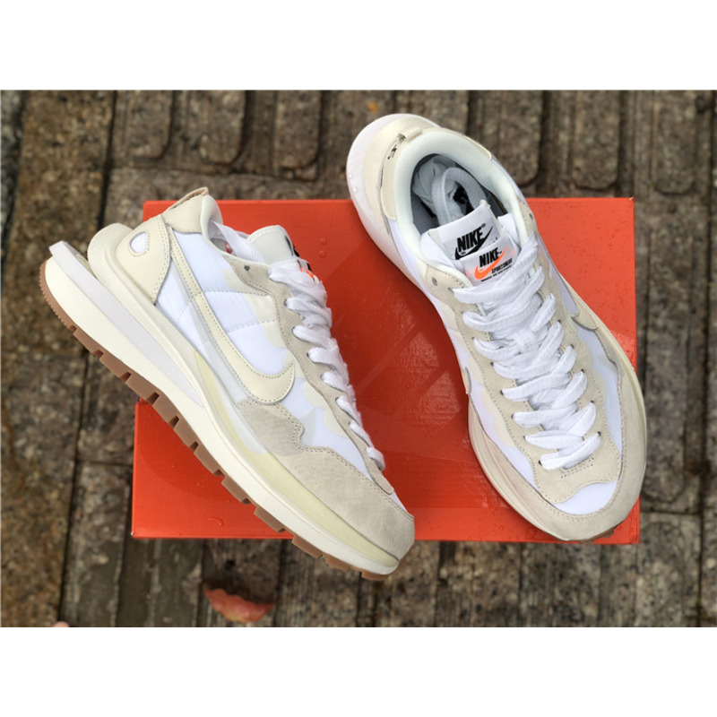 Nike regasus vaporrly SP x Sacai DD1875 100 Sneakers Men Women