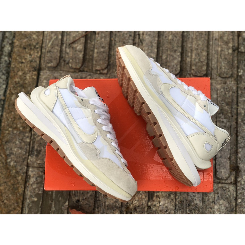 Nike regasus vaporrly SP x Sacai DD1875 100 Sneakers Men Women