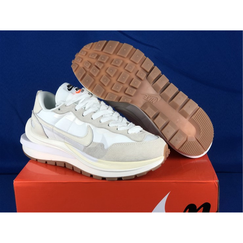 Nike regasus vaporrly SP x Sacai DD1875 100 Sneakers Men Women