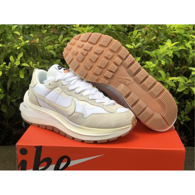 Nike regasus vaporrly SP x Sacai DD1875 100 Sneakers Men Women