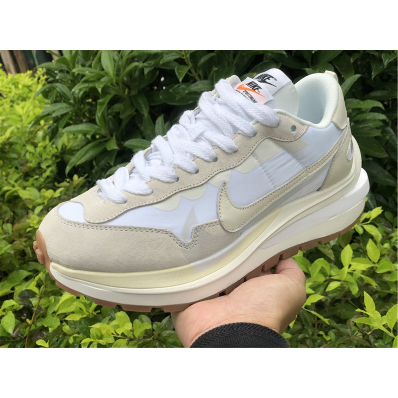 Nike regasus vaporrly SP x Sacai DD1875 100 Sneakers Men Women