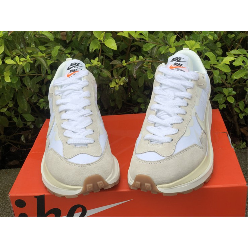 Nike regasus vaporrly SP x Sacai DD1875 100 Sneakers Men Women