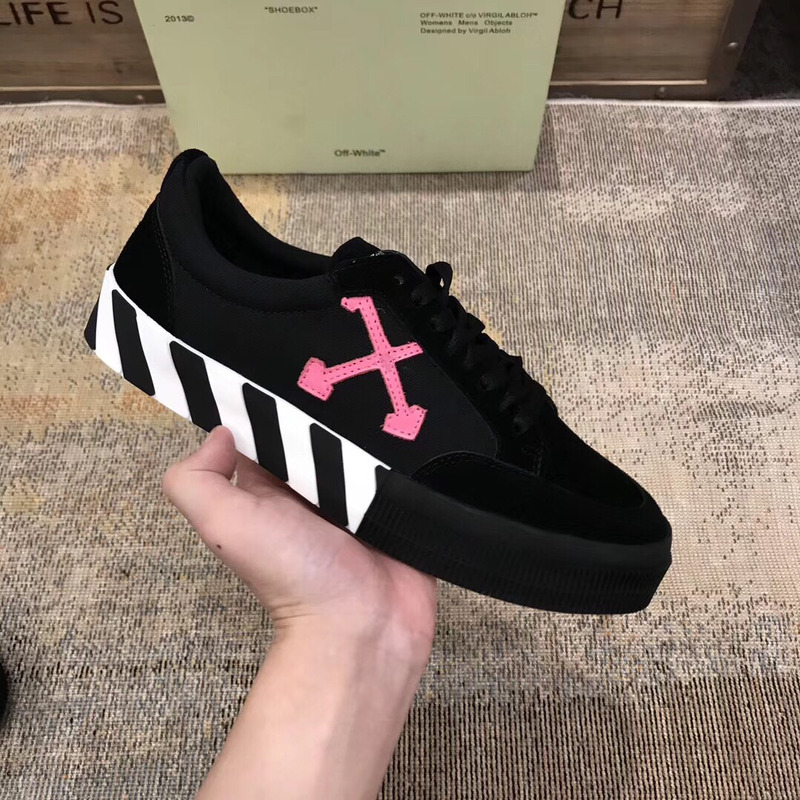 Off-White Low Top Stripe Sneakers in Black