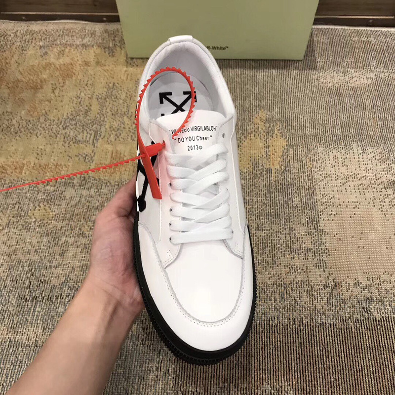 Off-White Low Top Stripe Sneakers