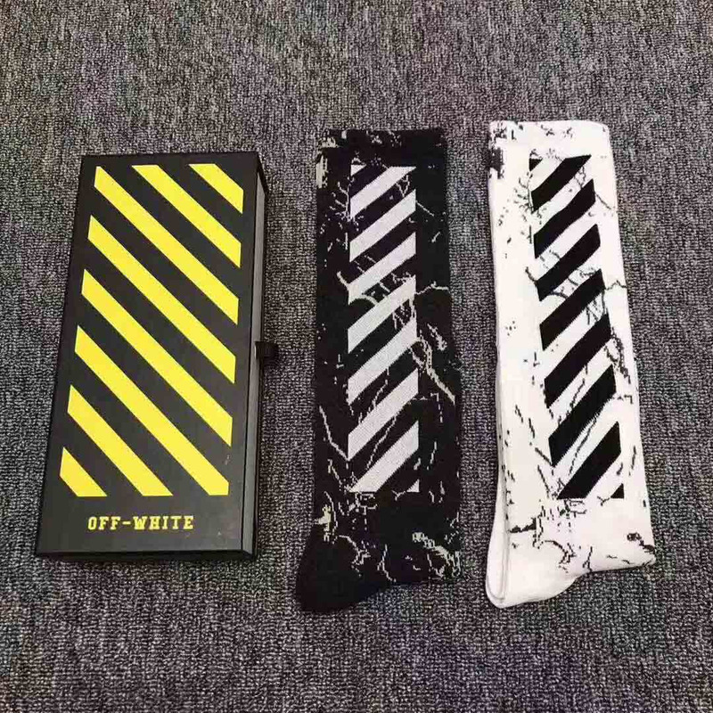 Off-White Wing Off Socks in Grey & White