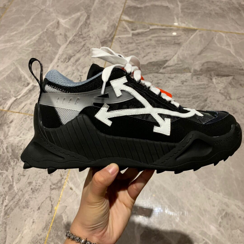 Off-White Black Sneaker