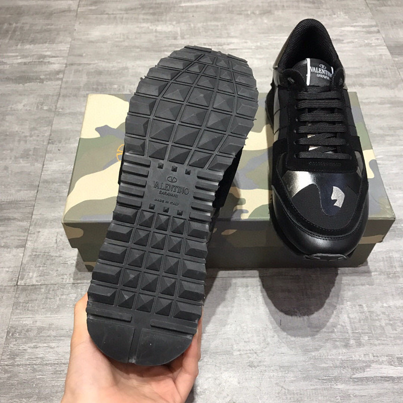 Valentino Garavani Camo Rockrunner Sneakers