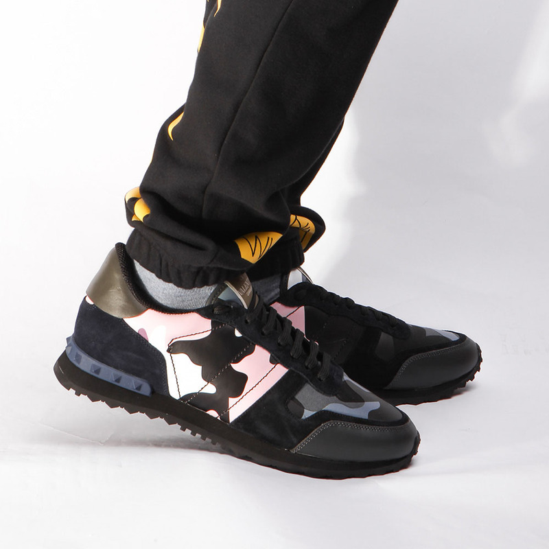 Valentino Camouflage Rockrunner Trainer(Pink&Black)