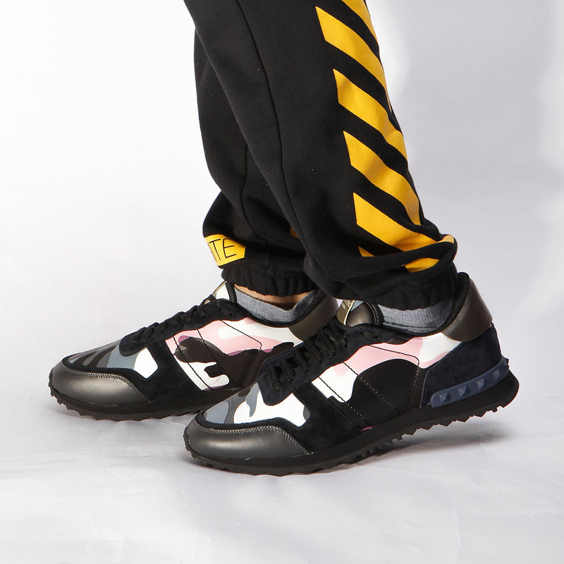 Valentino Camouflage Rockrunner Trainer(Pink&Black)