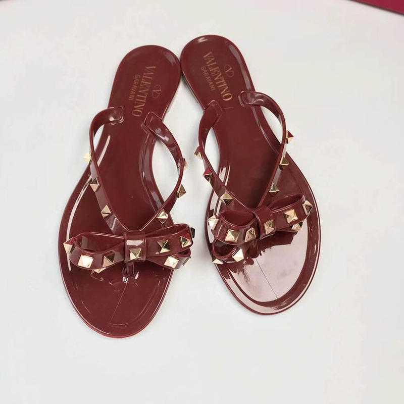 Valentino Garavani Rockstud PVC Flip Flop(Coffee)