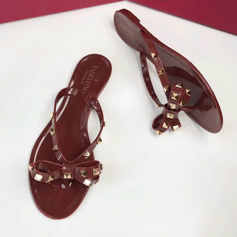 Valentino Garavani Rockstud PVC Flip Flop(Coffee)