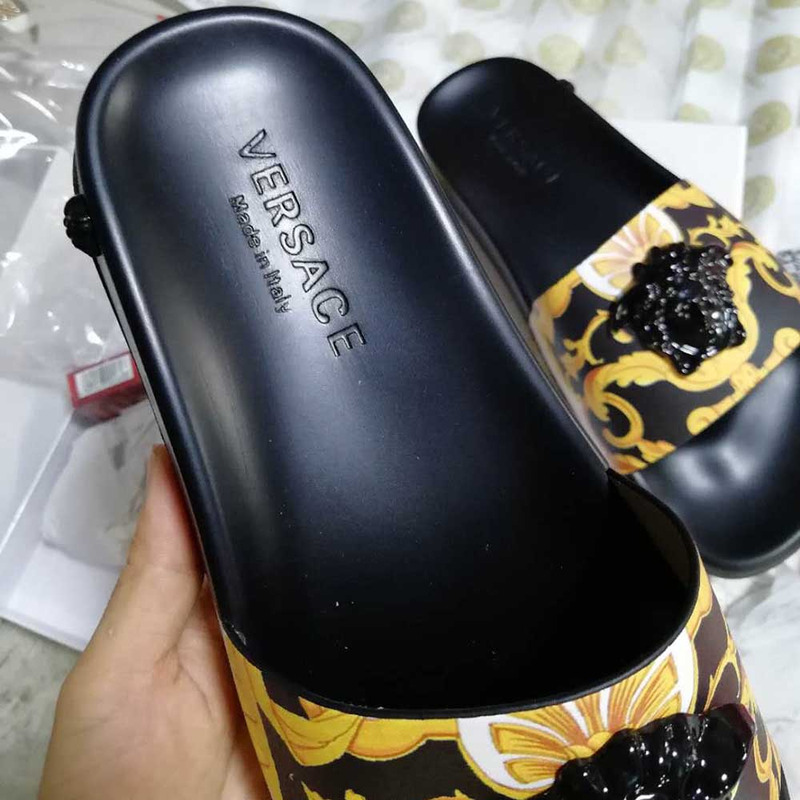 Versace Barocco Print Palazzo Slides