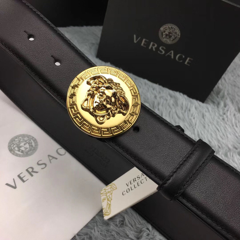 Versace Classic Medusa Leather Belt in Golden Buckle