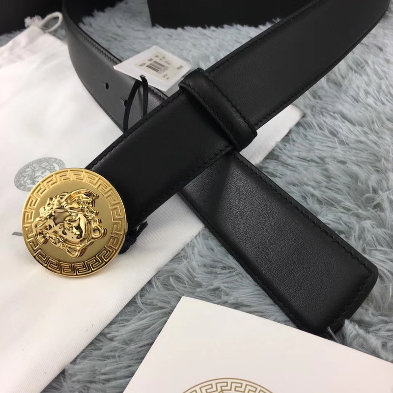 Versace Classic Medusa Leather Belt in Golden Buckle