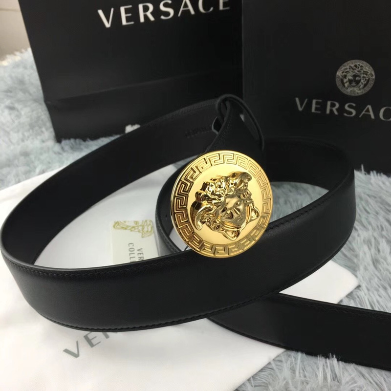 Versace Classic Medusa Leather Belt in Golden Buckle